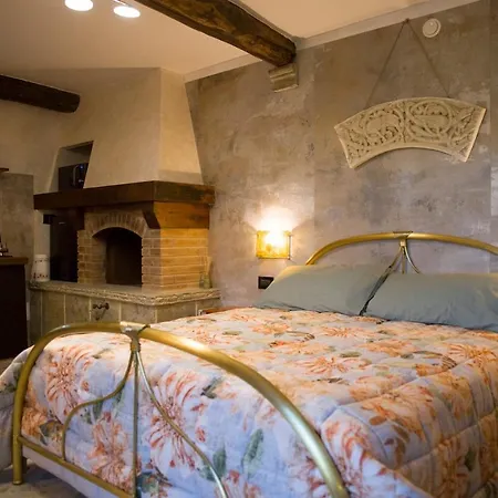 Antico Maniero La Ploca 아파트 *