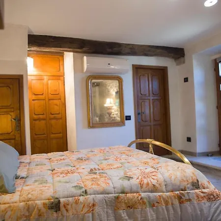 Lejlighed Antico Maniero La Ploca *