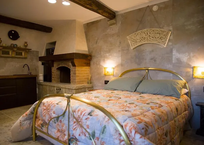 Antico Maniero La Ploca 아파트 *