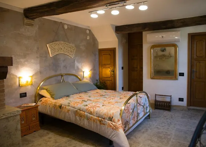 Lejlighed Antico Maniero La Ploca *