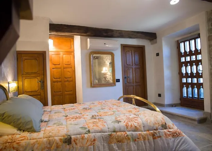 아파트 Antico Maniero La Ploca *